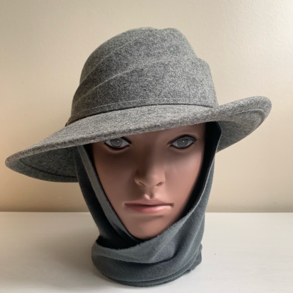 Betmar 100% Wool Felt Hat with Attached Acrylic Scarf Made in USA